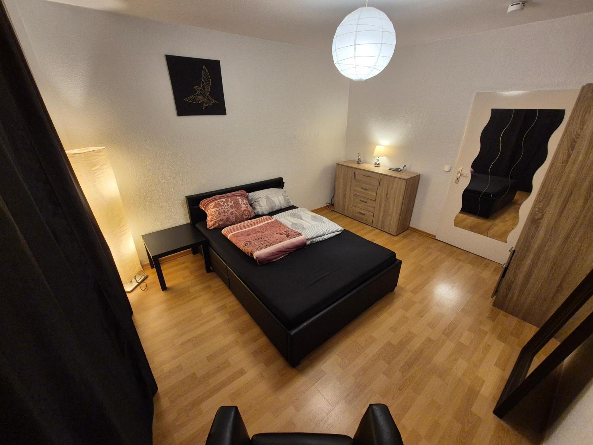 Schoene 3 Schlafzimmer Mit 4 Dopplbetten Appartamento Berlino