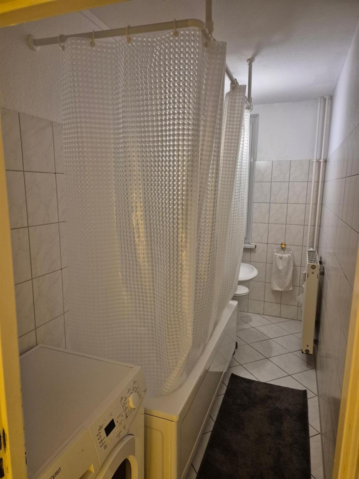 Schoene 3 Schlafzimmer Mit 4 Dopplbetten Appartamento Berlino